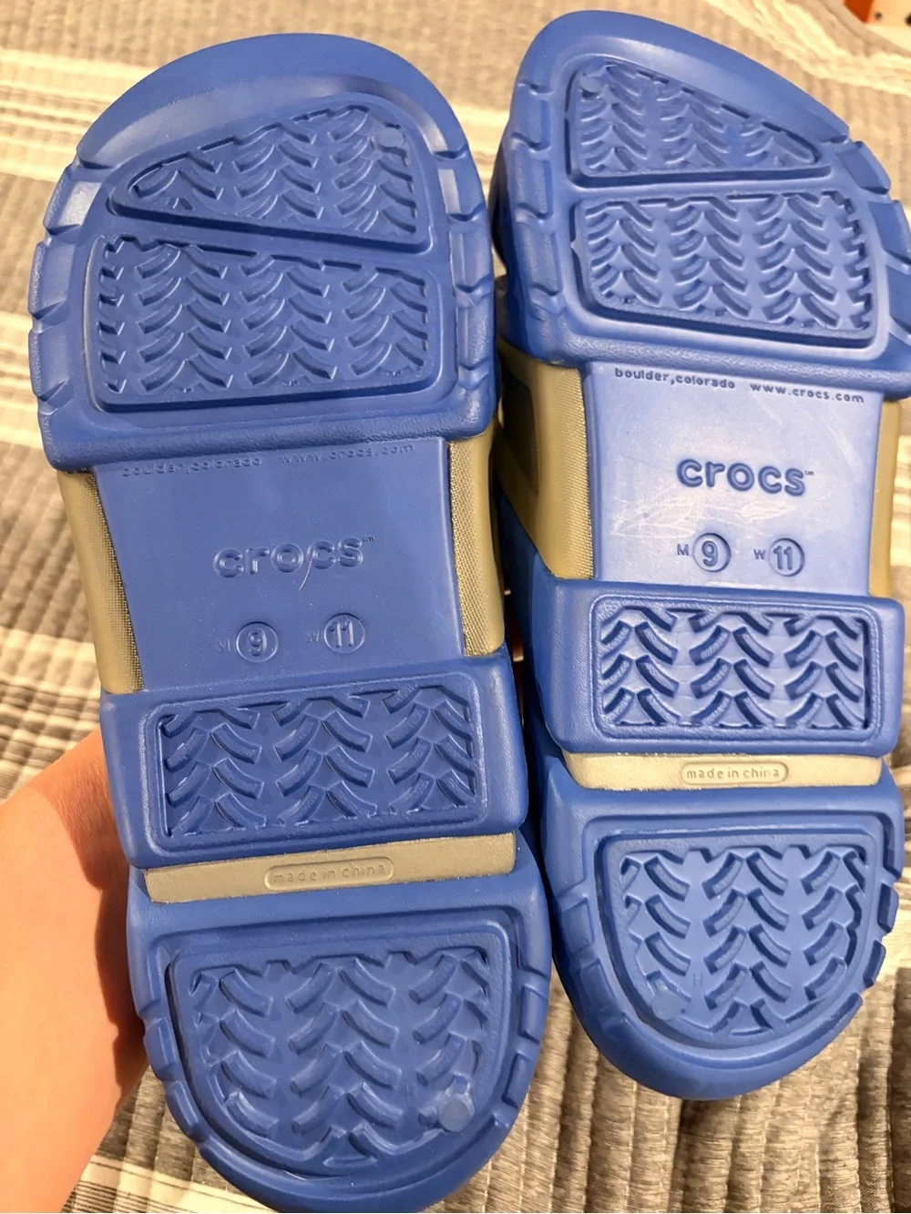 NWOT Crocs Men’s 9/women’s 11 Blue and Gray Slide Sandals